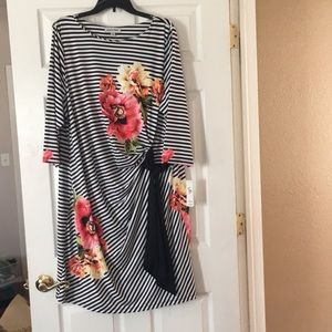 Stripped dress, side tie, floral accent